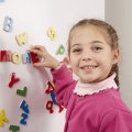 Melissa & Doug - Drevená magnetická Abeceda, 52 ks