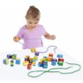 Melissa & Doug - Korálková navliekačka, 27 ks