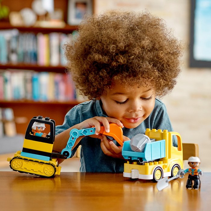 Duplo 10931 Nákladiak a pásový bager, 20 ks