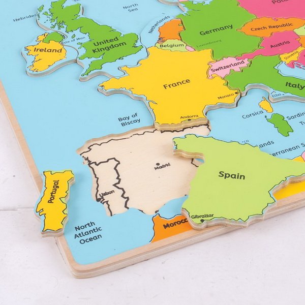 Bigjigs Toys Drevené puzzle Mapa Európy, 25 dielikov