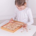 Školská logická drevená hra sudoku