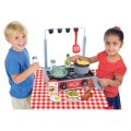 Melissa & Doug Drevený varič s príslušenstvom, 19 ks