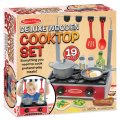 Melissa & Doug Drevený varič s príslušenstvom, 19 ks
