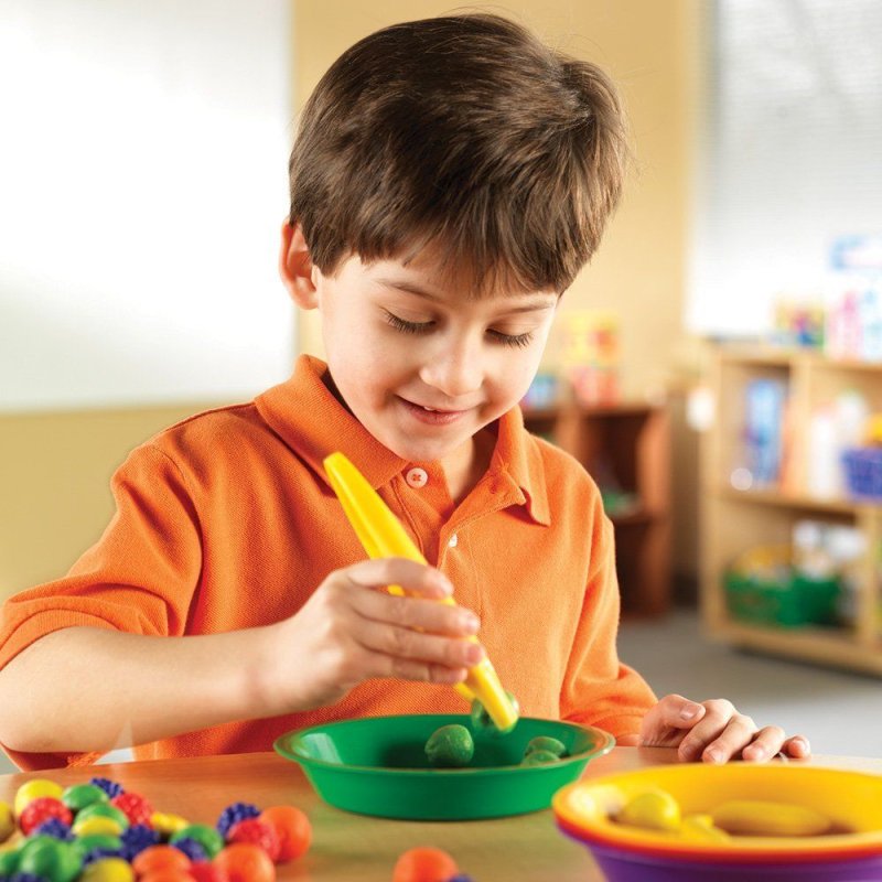 Learning Resources Maxi farebné pinzety, 12 ks
