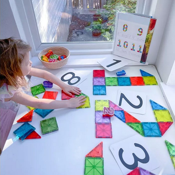 MagnaTiles Školská magnetická stavebnica Metropolis, 110 dielov
