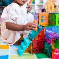 MagnaTiles Školská magnetická stavebnica Metropolis, 110 dielov