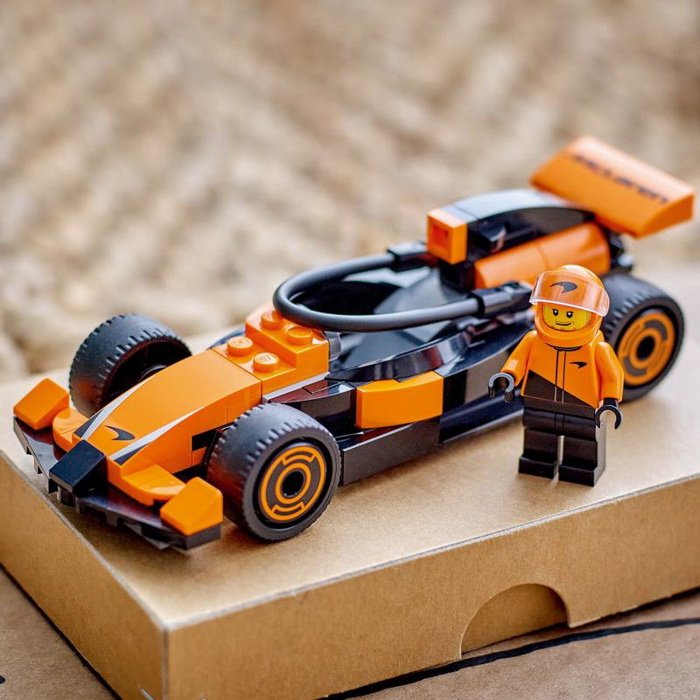 Lego City 60442 Jazdec F1® s pretekárskym autom McLaren, 86 ks