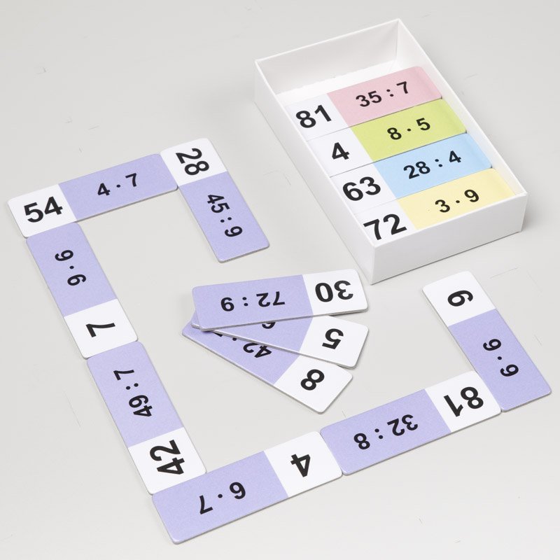 Matematické domino Násobenie a delenie číslom 9 a 7, 50 kariet