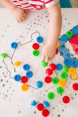 Učenie hrou s kolíčkovou mozaikou: Tipy a výber vhodných sád