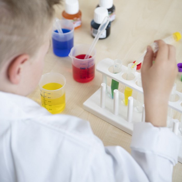 Betzold Experimenty s miešaním farieb