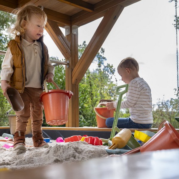 Betzold Školská sada do pieskoviska v mobilnej nádobe, 150 ks