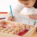Melissa & Doug - Drevené pečiatky, 26 ks