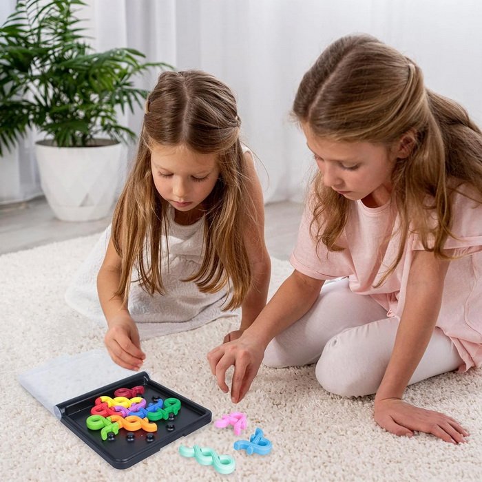 Smart Games IQ Nudle